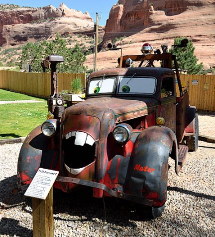 Hole n the Rock, 1938 Diamond T