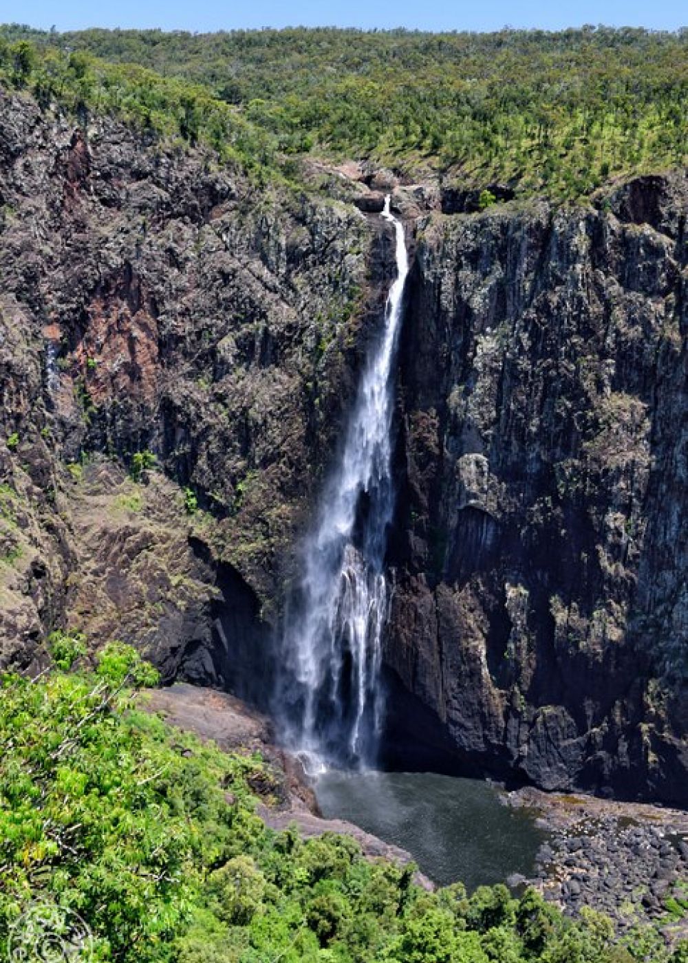 Wallaman Falls